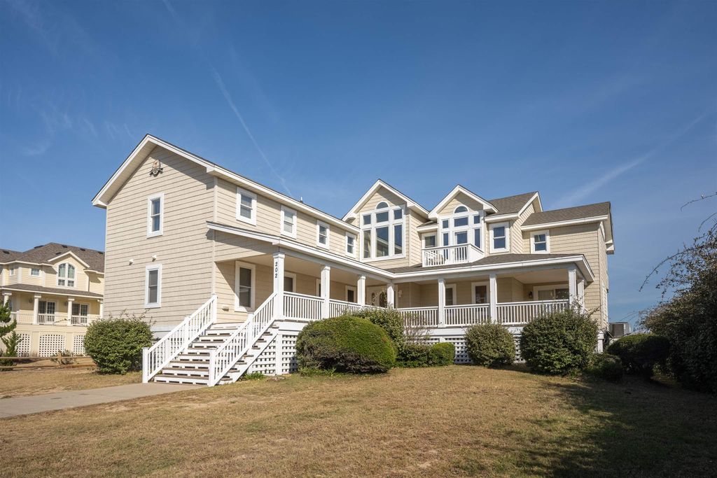 Image 1 of property listing at 202 Ocean Blvd Lot 7, Southern Shores, NC 27949