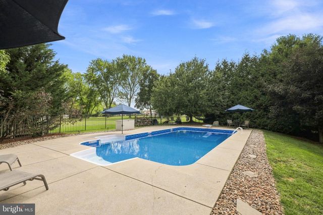 1510 GLENLEIGH DR, York, PA 17404