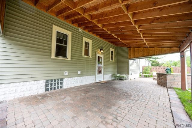 4663 Milestrip Road, Hamburg, NY 14219