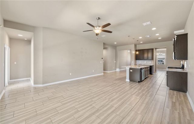 8137 Luz De Luna St, Corpus Christi, TX 78414