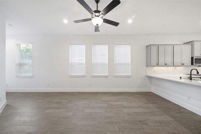 160 Lukewood Circle, Conroe, TX 77318