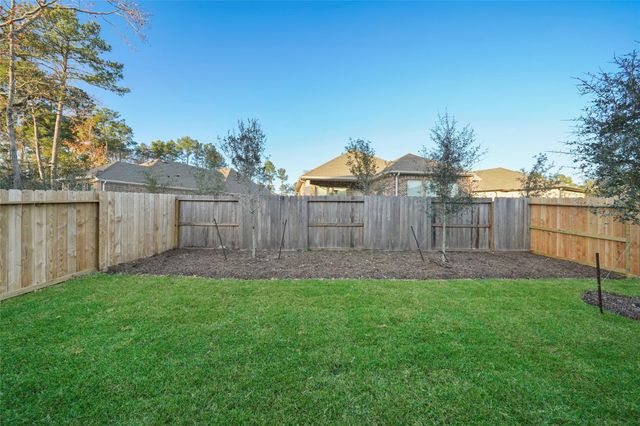 160 Lukewood Circle, Conroe, TX 77318