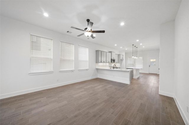 160 Lukewood Circle, Conroe, TX 77318