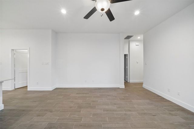 160 Lukewood Circle, Conroe, TX 77318