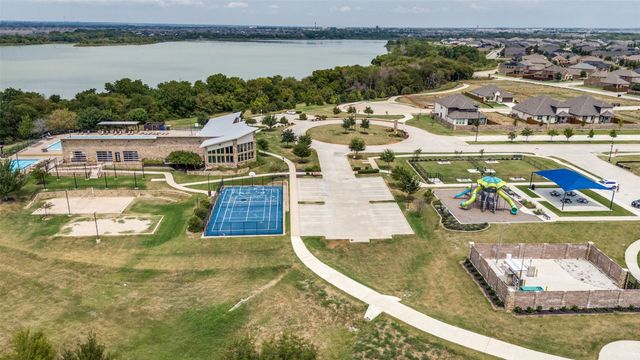 2032 Olivereta Drive, Little Elm, TX 75068