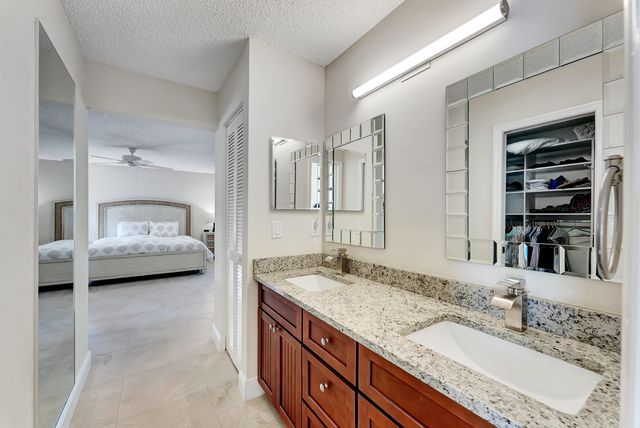 7379 London Lane, Boca Raton, FL 33433