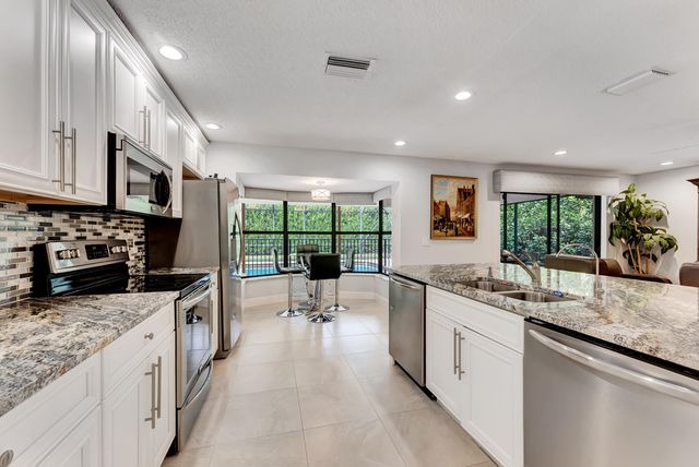 7379 London Lane, Boca Raton, FL 33433