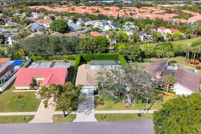 7379 London Lane, Boca Raton, FL 33433