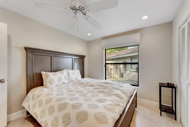 7379 London Lane, Boca Raton, FL 33433