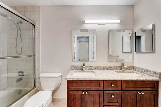 7379 London Lane, Boca Raton, FL 33433