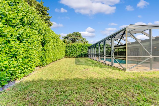 7379 London Lane, Boca Raton, FL 33433