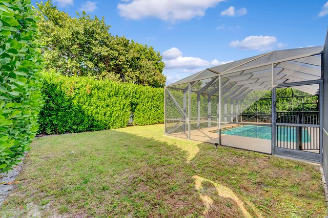 7379 London Lane, Boca Raton, FL 33433