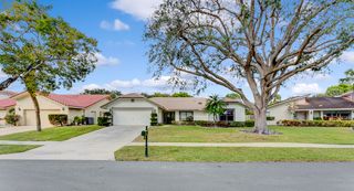 7379 London Lane, Boca Raton, FL 33433