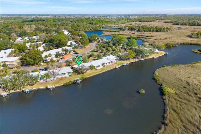 11568 W Bayshore Drive 17, Crystal River, FL 34429