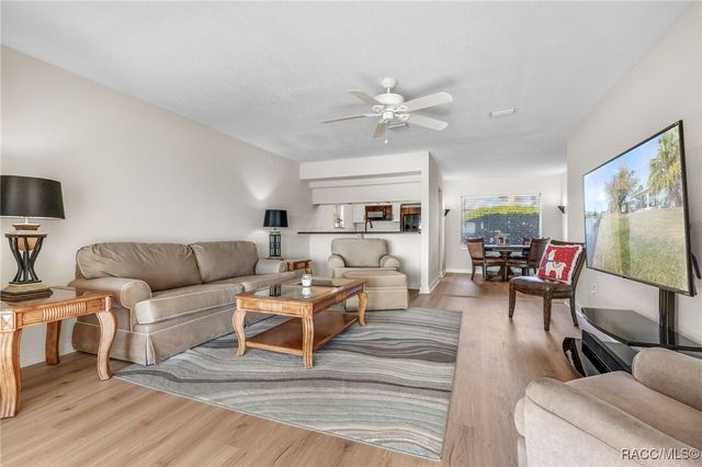 11568 W Bayshore Drive 17, Crystal River, FL 34429