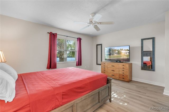 11568 W Bayshore Drive 17, Crystal River, FL 34429