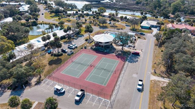 11568 W Bayshore Drive 17, Crystal River, FL 34429