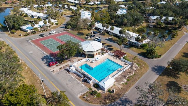 11568 W Bayshore Drive 17, Crystal River, FL 34429