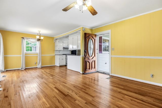 96 Old Shellsford Rd, Mcminnville, TN 37110