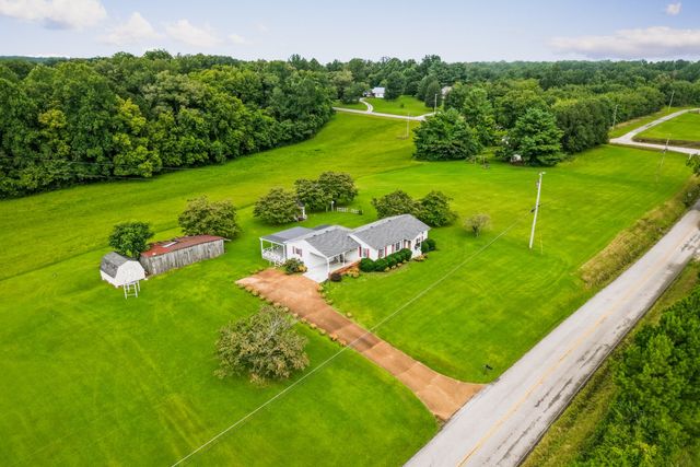 96 Old Shellsford Rd, Mcminnville, TN 37110