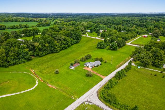 96 Old Shellsford Rd, Mcminnville, TN 37110