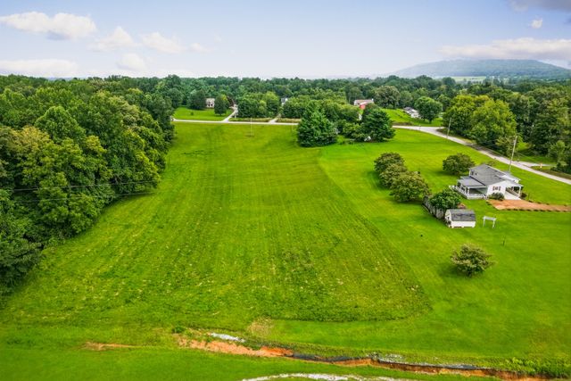 96 Old Shellsford Rd, Mcminnville, TN 37110