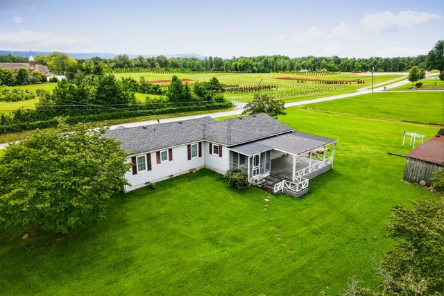 96 Old Shellsford Rd, Mcminnville, TN 37110