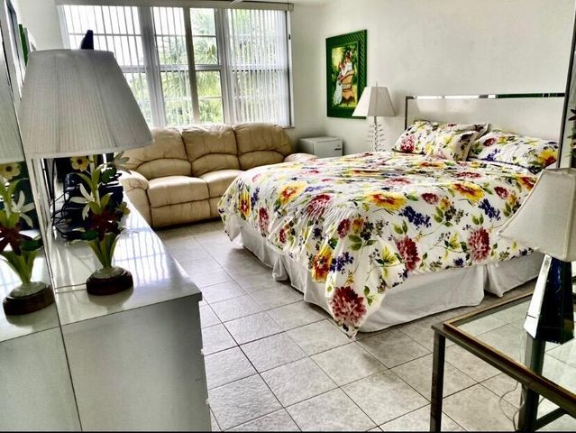 4020 W Palm Aire Drive 410, Pompano Beach, FL 33069