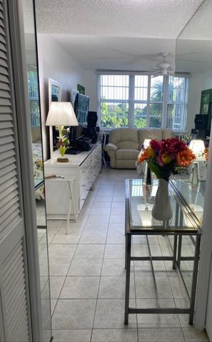 4020 W Palm Aire Drive 410, Pompano Beach, FL 33069