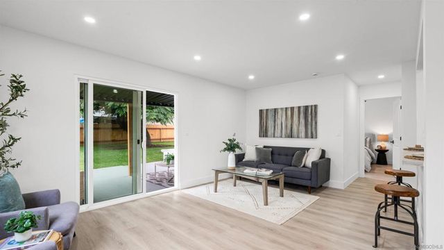 737 Laguna, El Cajon, CA 92020