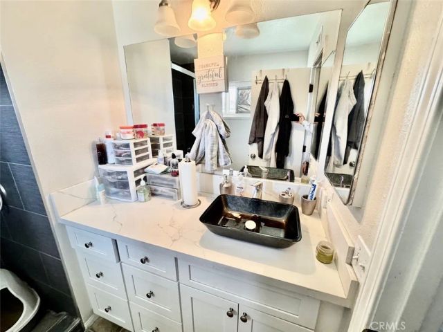 471 Whitney, Hemet, CA 92543