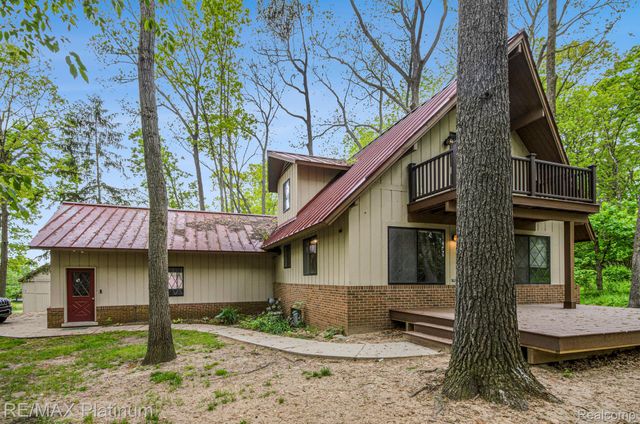 11095 HIBNER ROAD, Hartland Twp, MI 48353