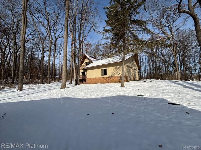 11095 HIBNER ROAD, Hartland Twp, MI 48353
