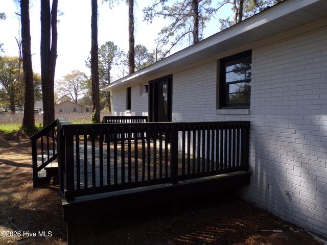 1525 Seven Creeks Highway, Whiteville, NC 28472