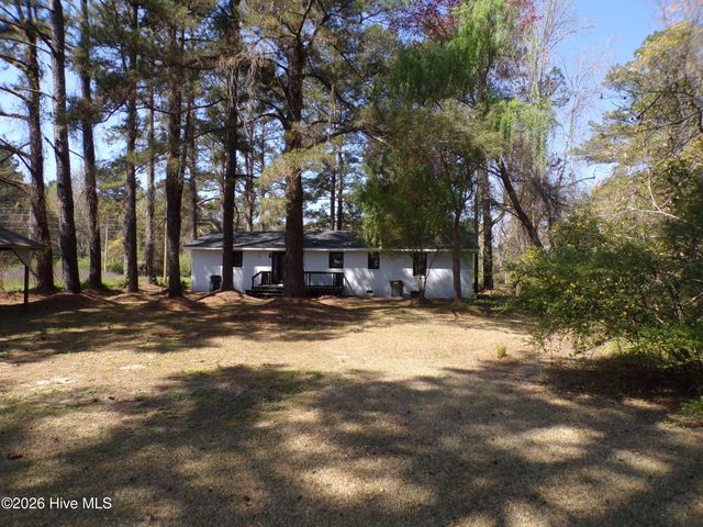 1525 Seven Creeks Highway, Whiteville, NC 28472