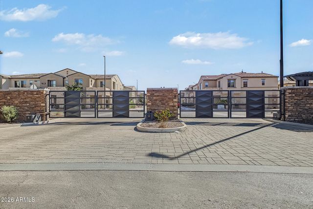 759 E ZESTA Lane 102, Gilbert, AZ 85297