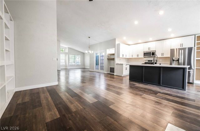 2724 Eagle Springs Court, Las Vegas, NV 89117