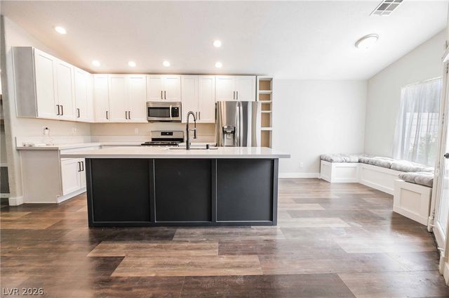 2724 Eagle Springs Court, Las Vegas, NV 89117