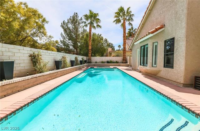 2724 Eagle Springs Court, Las Vegas, NV 89117