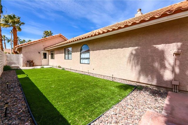 2724 Eagle Springs Court, Las Vegas, NV 89117