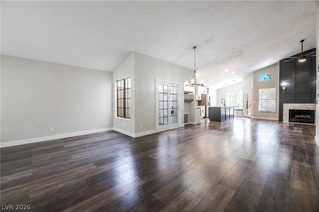 2724 Eagle Springs Court, Las Vegas, NV 89117