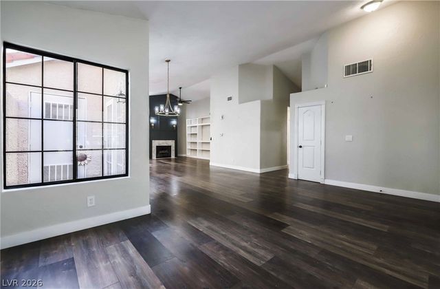 2724 Eagle Springs Court, Las Vegas, NV 89117