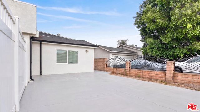 7640 Greg Avenue, Sun Valley, CA 91352