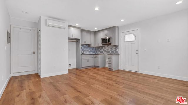 7640 Greg Avenue, Sun Valley, CA 91352