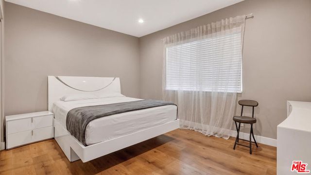 7640 Greg Avenue, Sun Valley, CA 91352