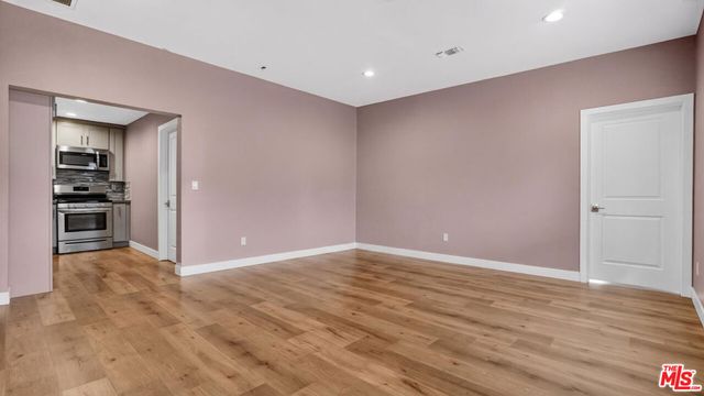7640 Greg Avenue, Sun Valley, CA 91352