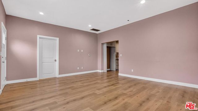 7640 Greg Avenue, Sun Valley, CA 91352