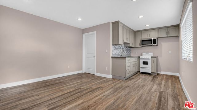 7640 Greg Avenue, Sun Valley, CA 91352