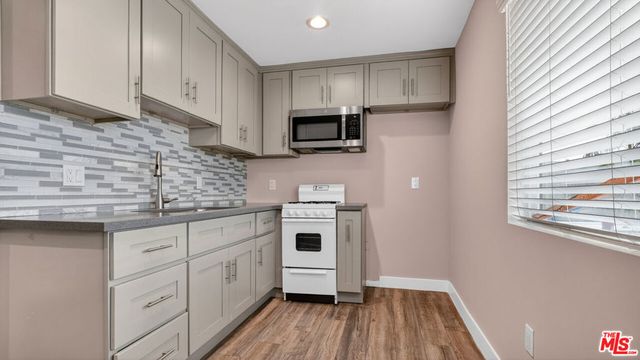 7640 Greg Avenue, Sun Valley, CA 91352