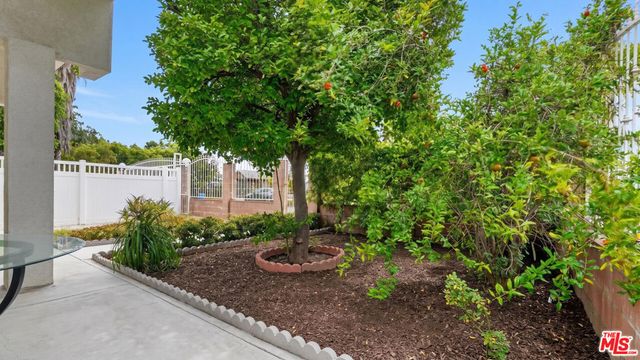 7640 Greg Avenue, Sun Valley, CA 91352